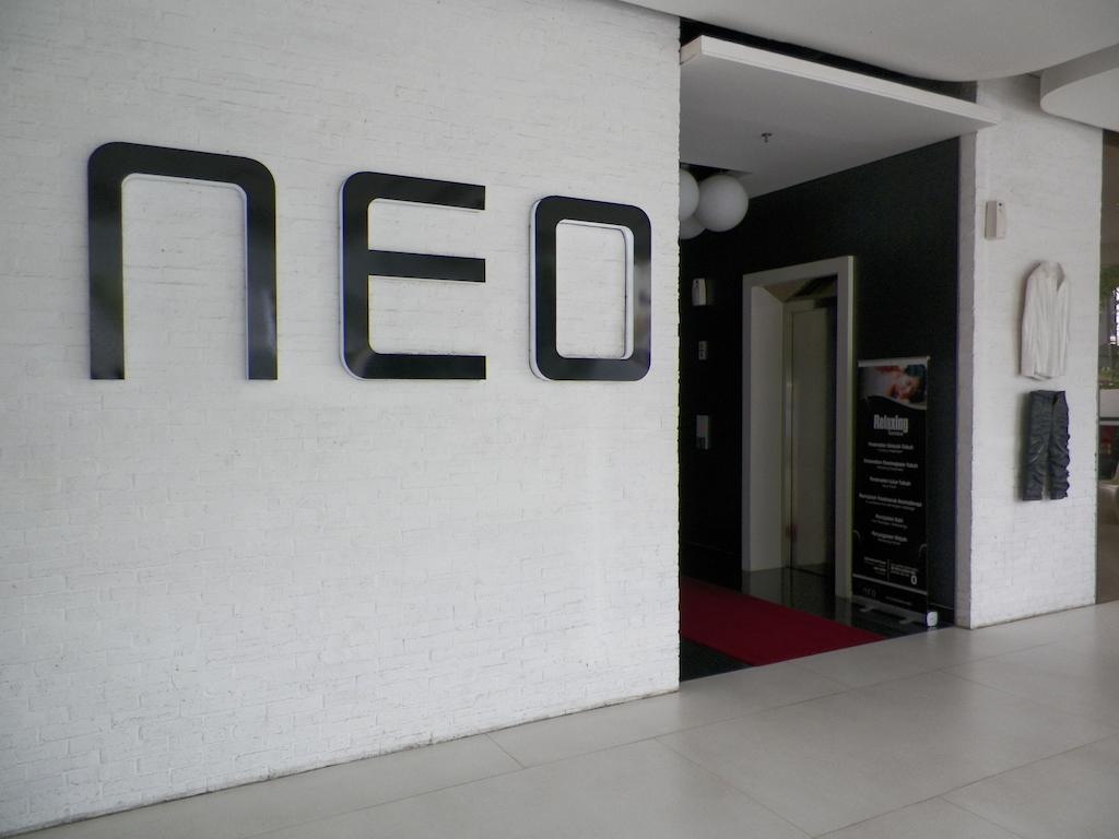 Neo Hotel Melawai By Aston Jakarta Exterior photo