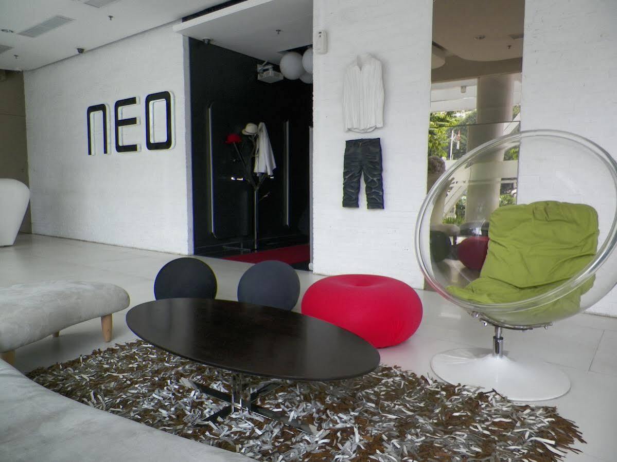 Neo Hotel Melawai By Aston Jakarta Exterior photo